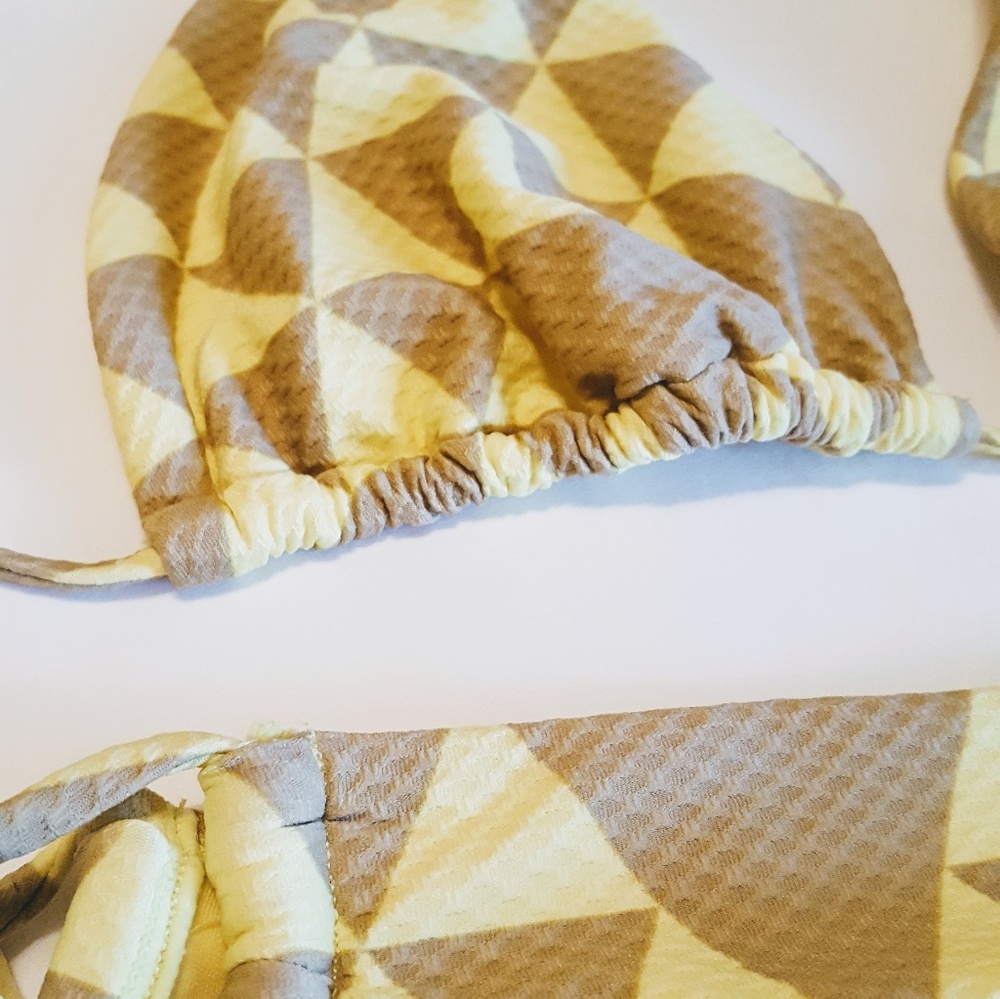 Perfect Condition Yellow Print String Bikini! - image 7